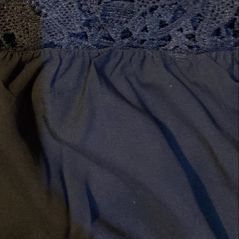 LACE TOP - Picture 5 of 5